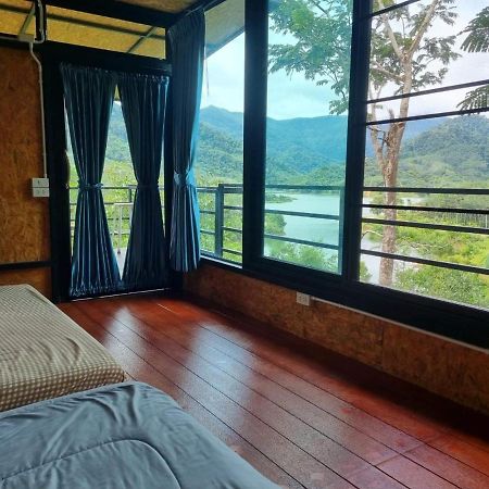 Baanhatsompaen Homestay 라농 외부 사진